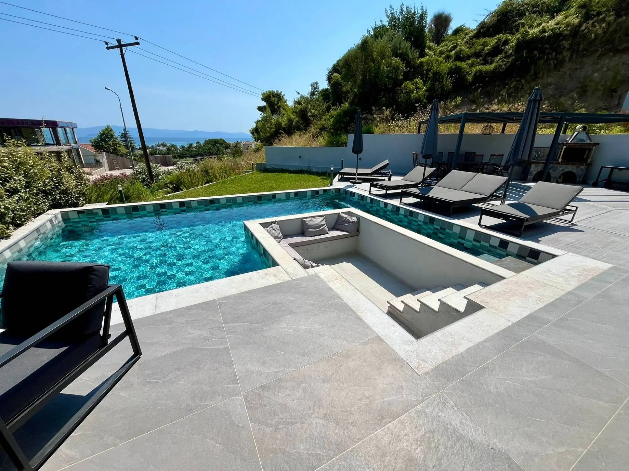 Luxury Villa in Pefkohori, Halkidiki – Villa NiaMaris
